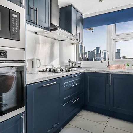 Stunning Massive Bedroom +Direct Thames River View 런던 외부 사진