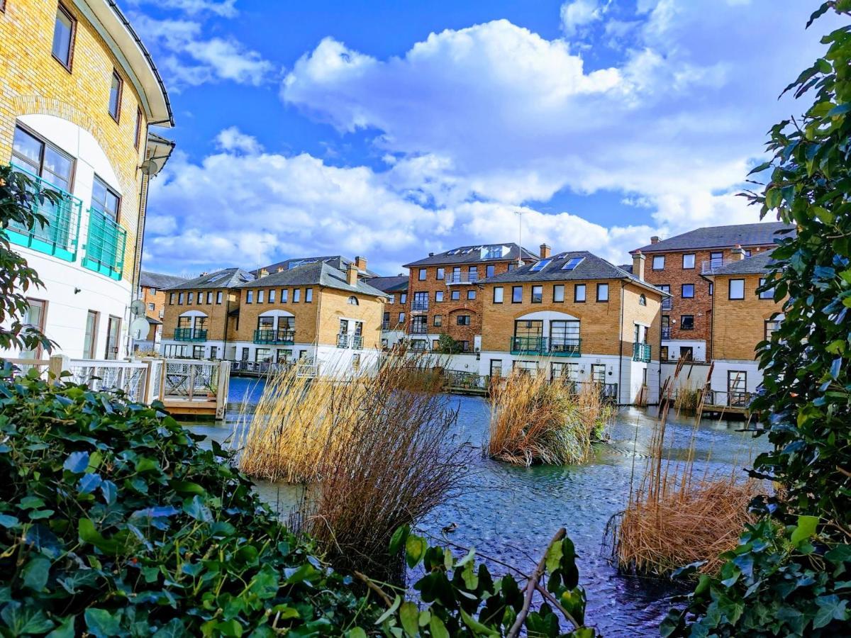 Stunning Massive Bedroom +Direct Thames River View 런던 외부 사진