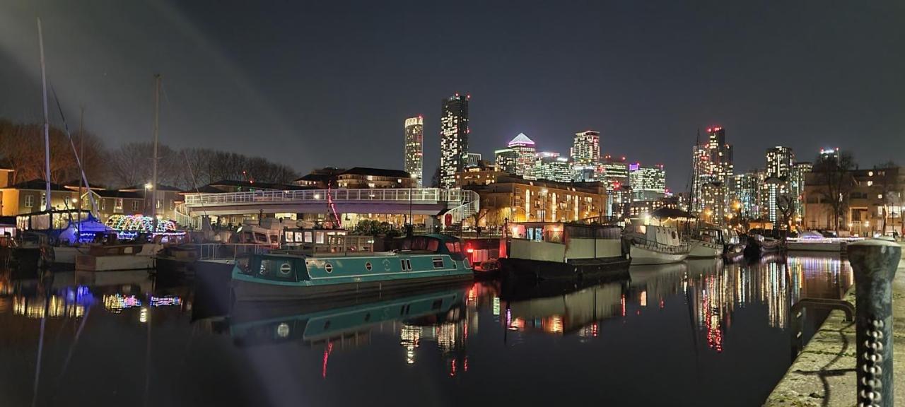 Stunning Massive Bedroom +Direct Thames River View 런던 외부 사진